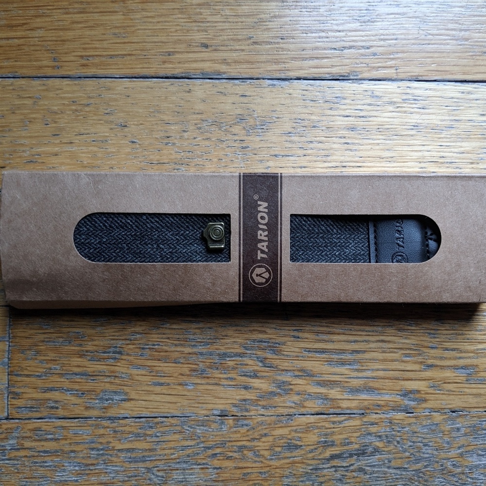 NWT Tarion Camera Strap